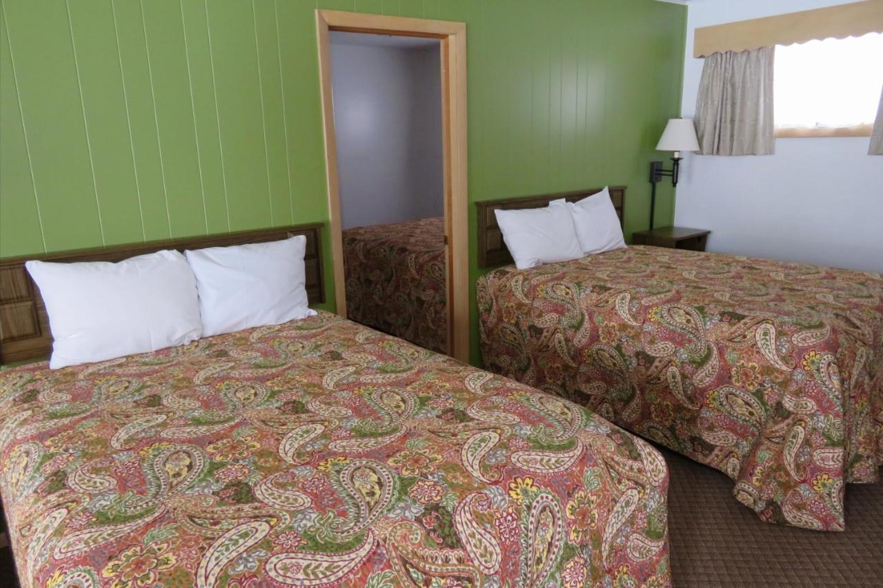 Cedars Motel Ironwood Zewnętrze zdjęcie