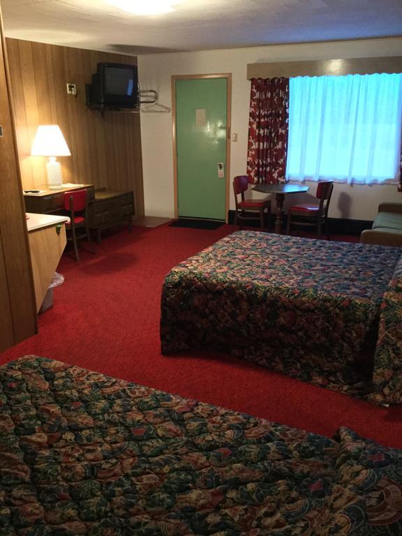 Cedars Motel Ironwood Zewnętrze zdjęcie