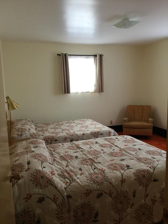 Cedars Motel Ironwood Zewnętrze zdjęcie