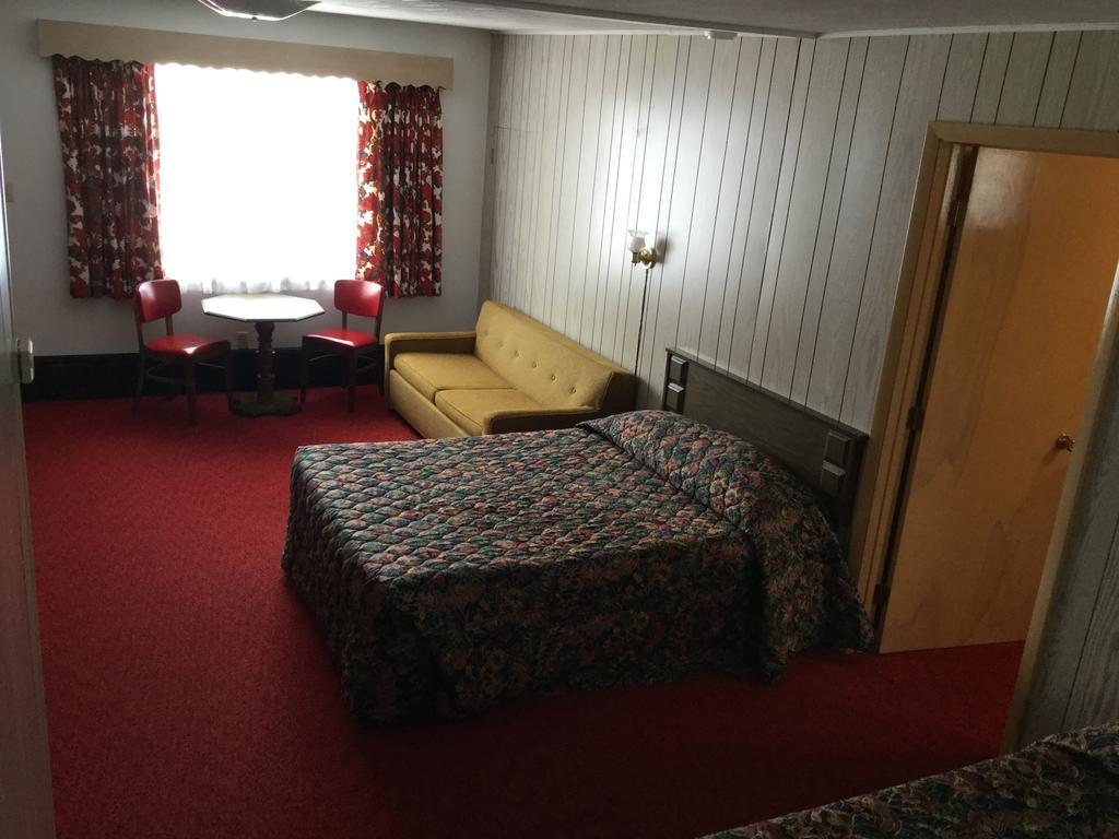 Cedars Motel Ironwood Zewnętrze zdjęcie
