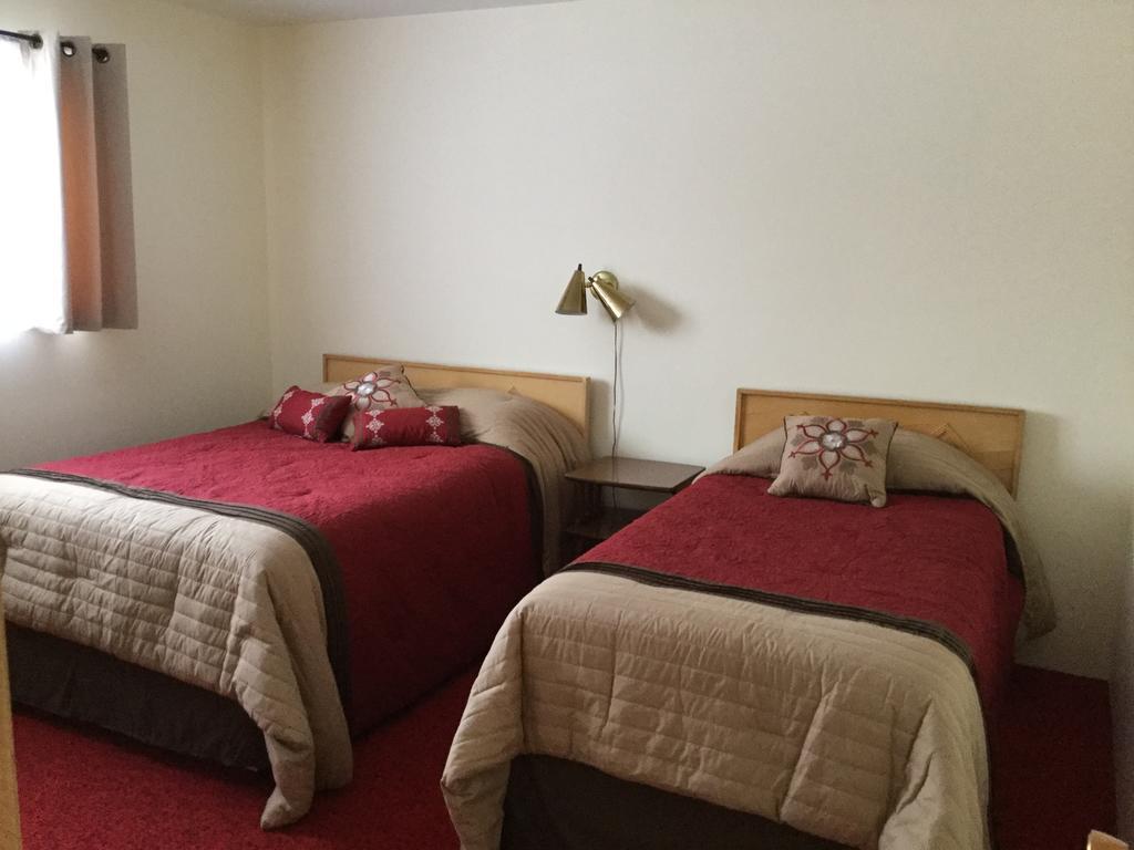 Cedars Motel Ironwood Zewnętrze zdjęcie