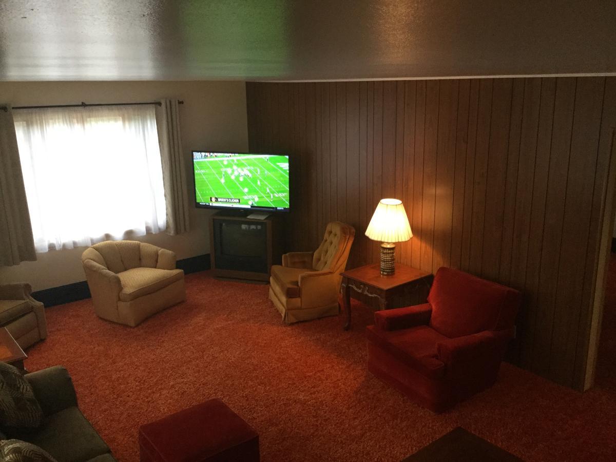 Cedars Motel Ironwood Zewnętrze zdjęcie
