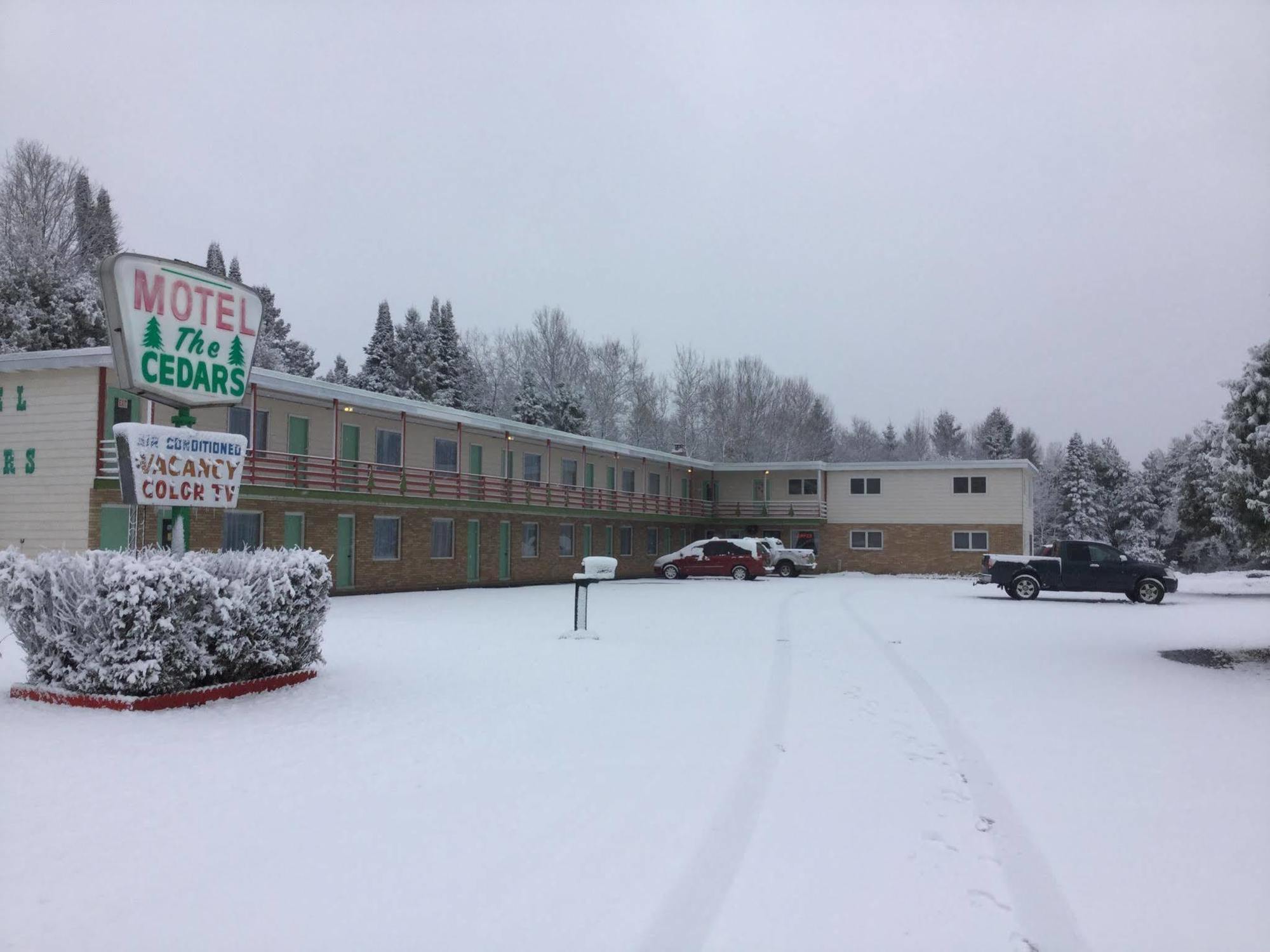 Cedars Motel Ironwood Zewnętrze zdjęcie
