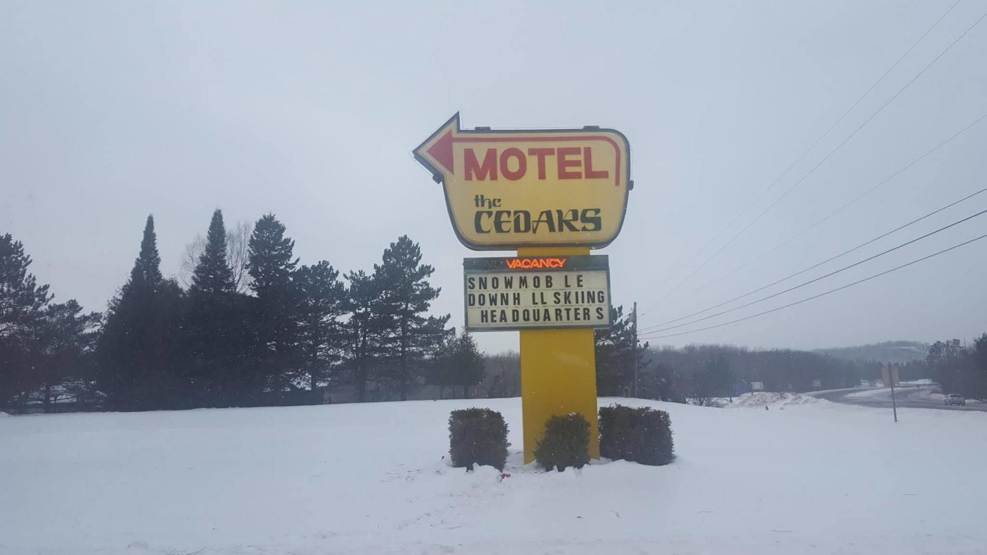 Cedars Motel Ironwood Zewnętrze zdjęcie