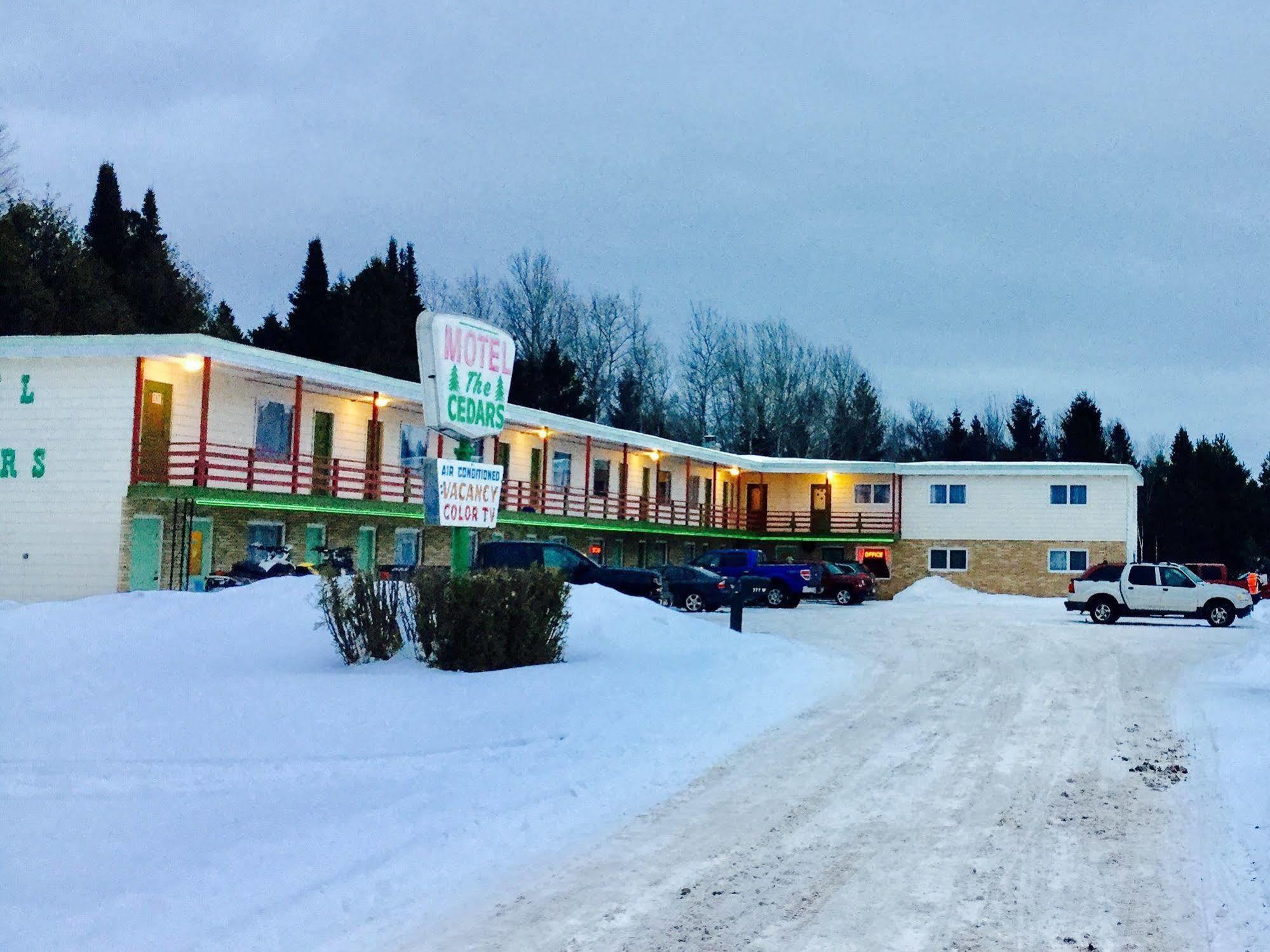 Cedars Motel Ironwood Zewnętrze zdjęcie