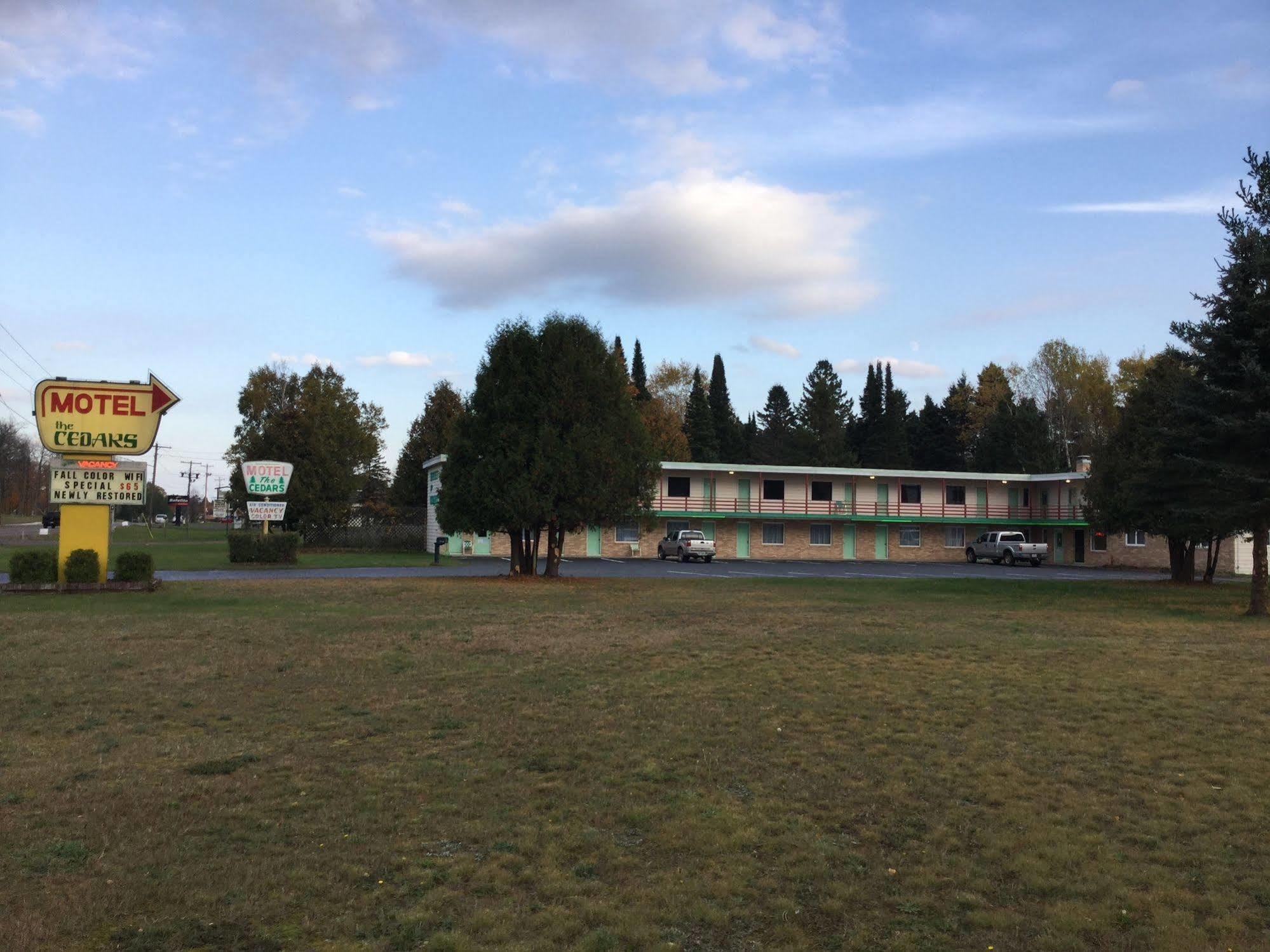 Cedars Motel Ironwood Zewnętrze zdjęcie