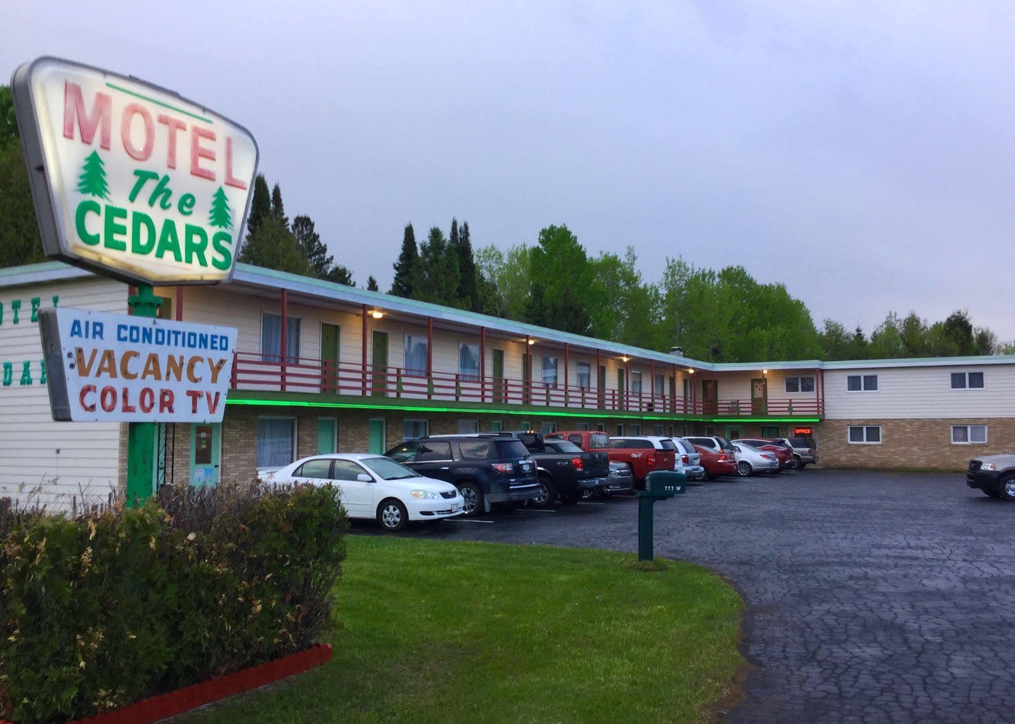Cedars Motel Ironwood Zewnętrze zdjęcie