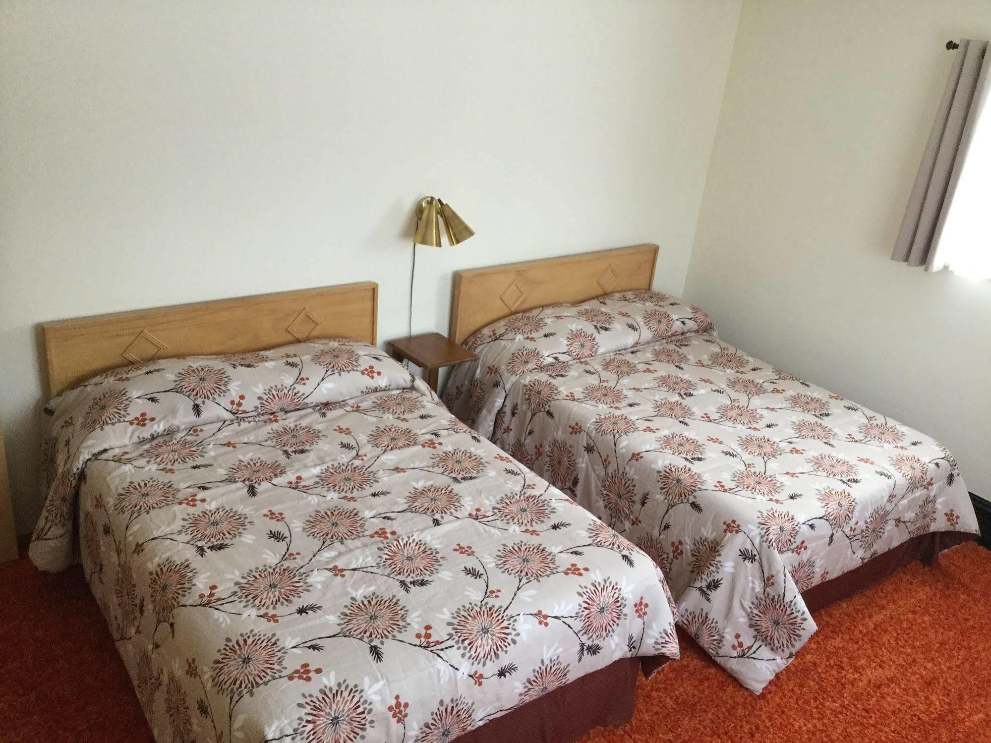 Cedars Motel Ironwood Zewnętrze zdjęcie