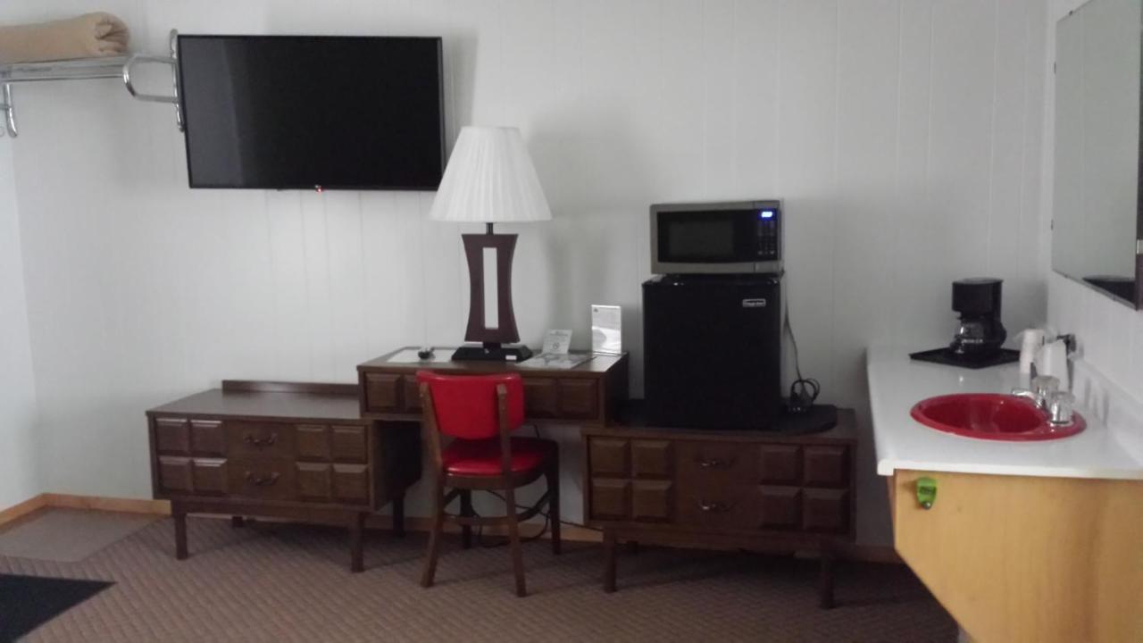 Cedars Motel Ironwood Zewnętrze zdjęcie